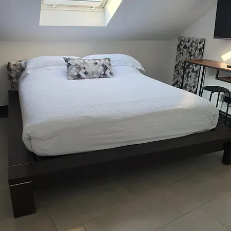 Apartmán Metrofermi Mansarda Collegno