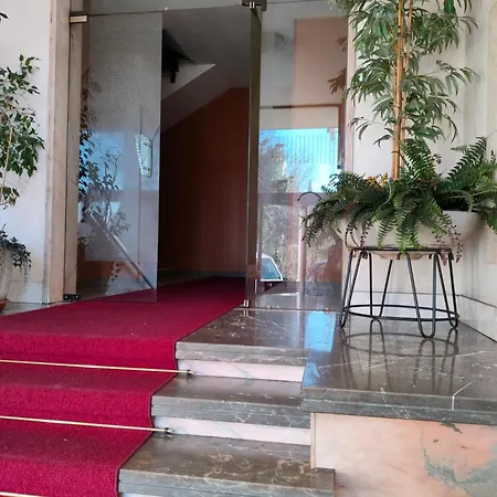 Apartmán Metrofermi Mansarda