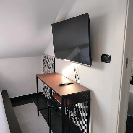Metrofermi Mansarda Apartament